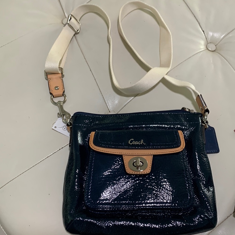 New Coach, cross body, never used!❤️